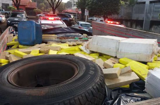 Motorista abandona veículo carregado com maconha após perseguição próximo a aldeia