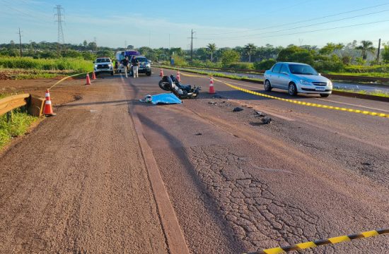 acidente na br 163 mata motociclista e caminhoneiro foge