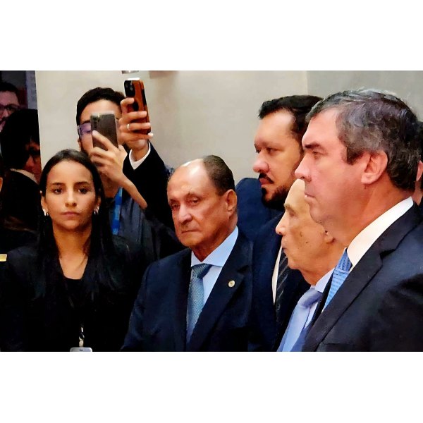 Ano Legislativo Começa com Zé Teixeira Focado no Desenvolvimento Regional