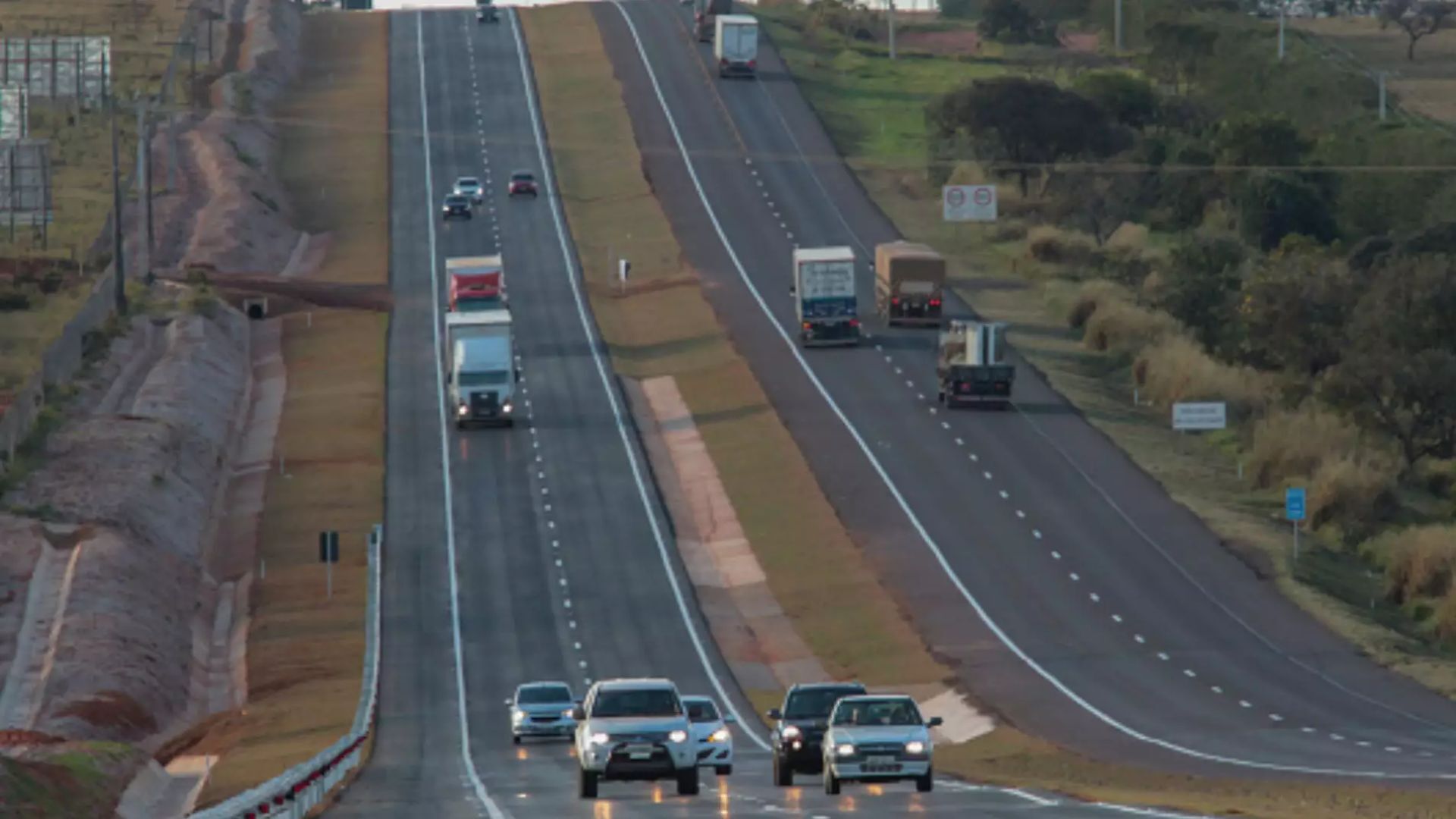 Roubo de Caminhonete em Três Lagoas: Vítima é Abandonada na BR-262