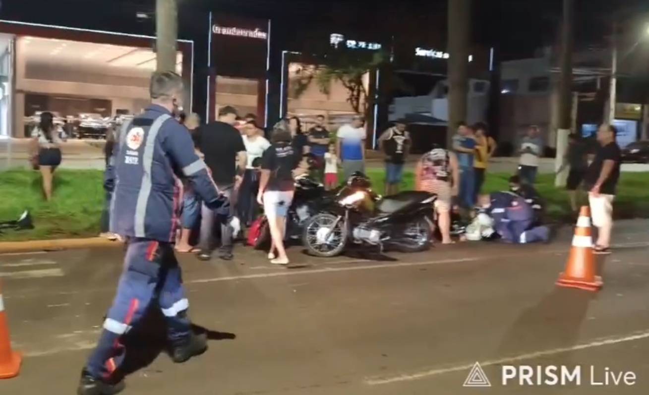 Colisão entre Motocicletas Deixa Crianças e Adultos Feridos em Dourados