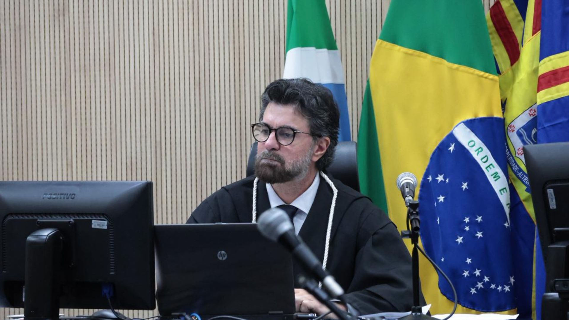 Réu Condenado a Quatro Anos por Atropelar Motociclista em Discussão